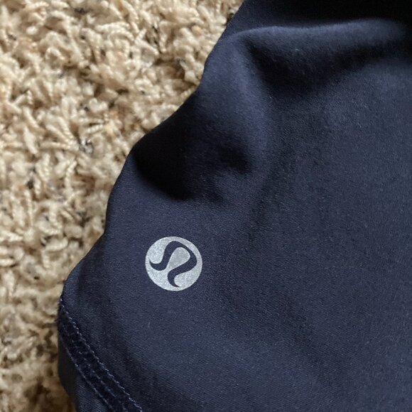 Excellent Lululemon Chase Me Skirt w/ Shorts Running Tennis Sz 4 - Picture 13 of 14